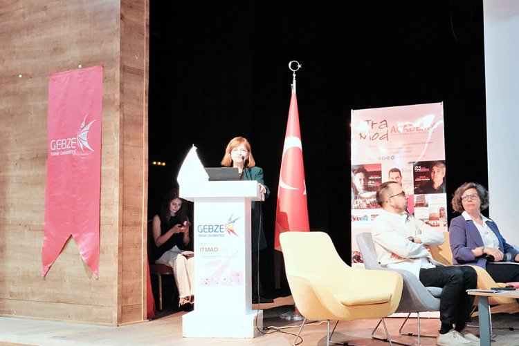 Prof. Dr. Neslihan Dostoğlu, ITMAD 2026 Konferansı'nda Bildiri Sundu